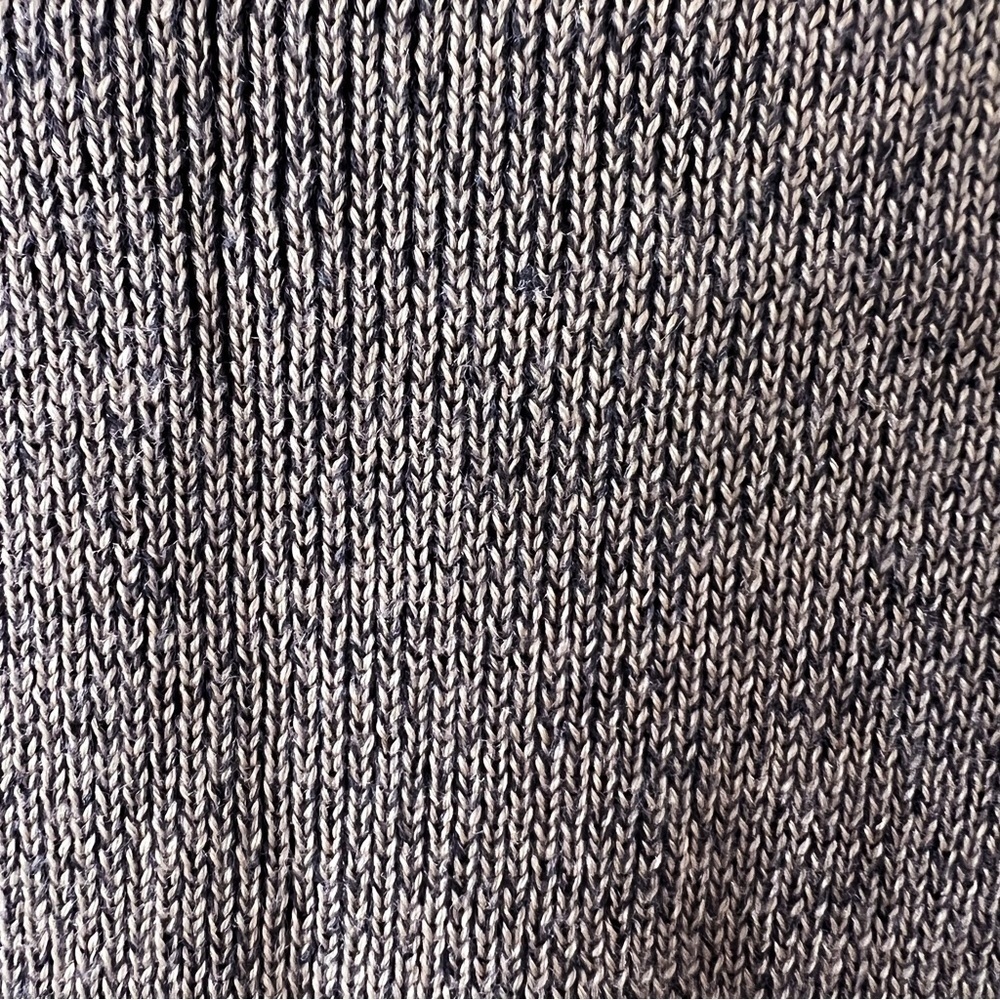 SPLENDID Surrey Marl Cold Shoulder Wool Knit V Neck Top - Picture 13 of 14
